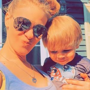 Meet your Posher, Elena